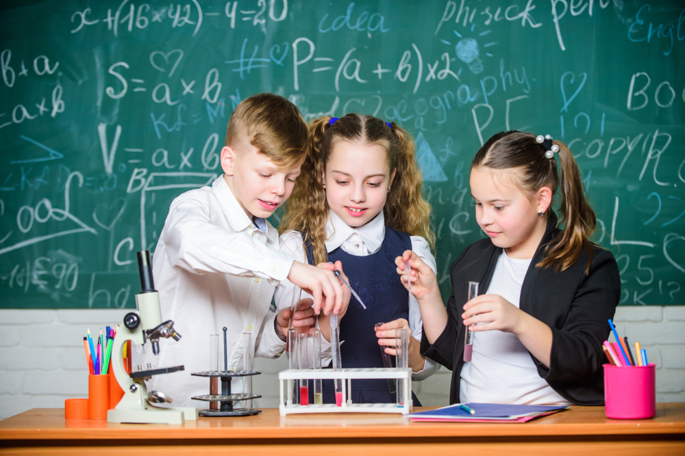 pupils in chemistry class