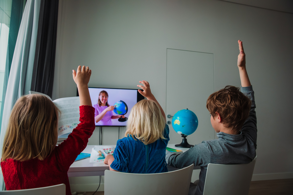 children on distance learning