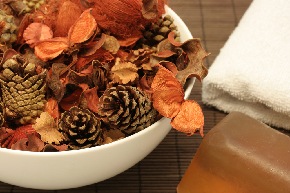 Pine Cone Flower Bowl