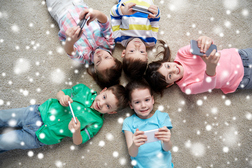 Children, smartphones, carpet