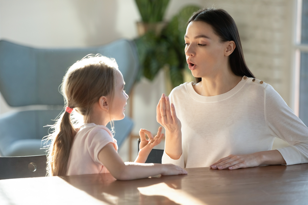 How to Develop Child's Speech at the Age of 3-4. Tips for Parents. Methods, Techniques and Educational Games. image