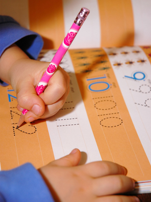 teaching left handed kids to write: grasp, stages, positioning - teach mama